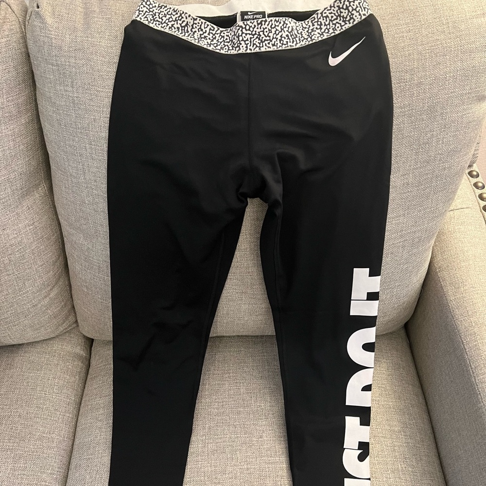 Nike Pro Workout Legging